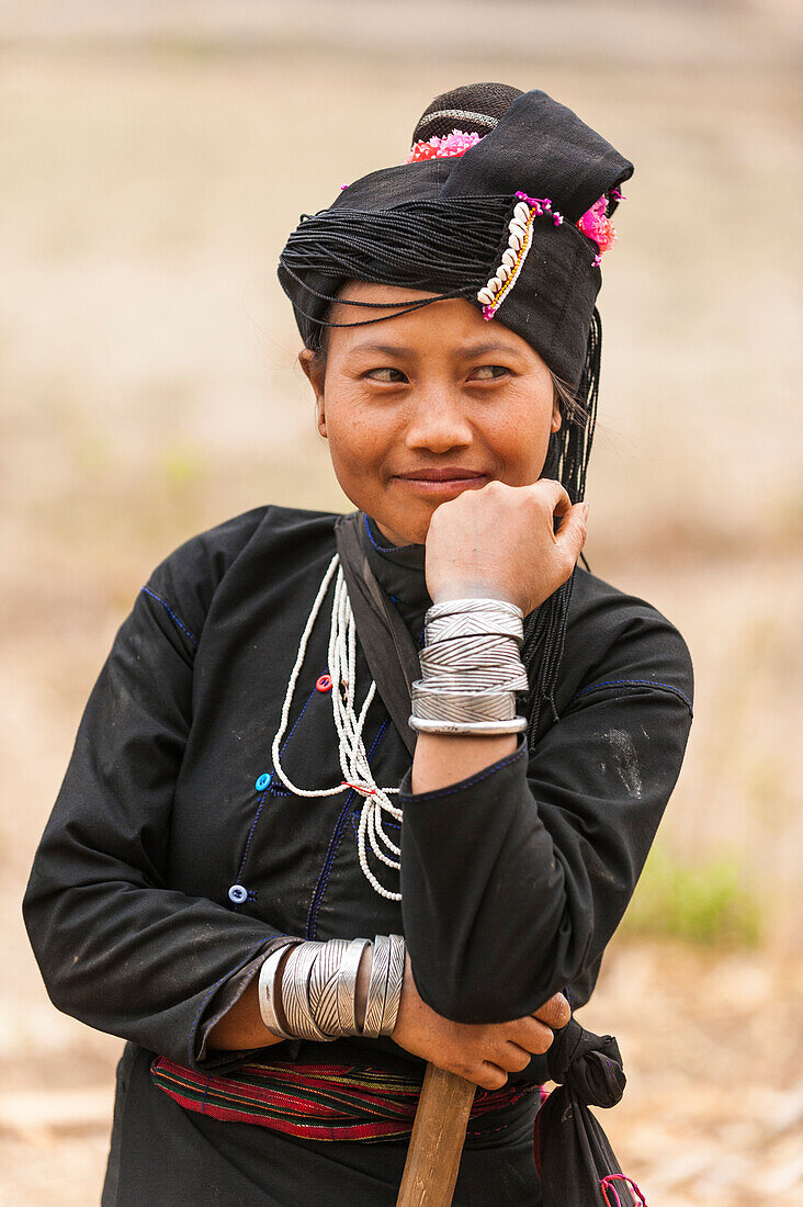 Eine Frau aus einer ethnischen Minderheit namens Enn in Shan State, Myanmar (Burma), Asien