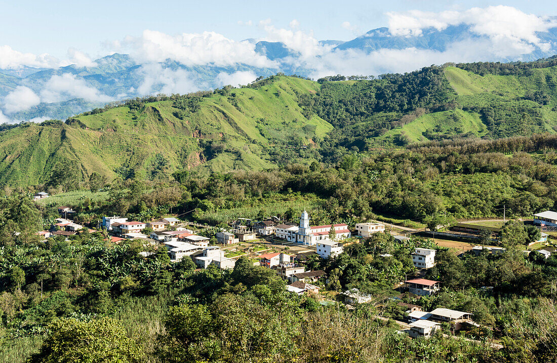 Dorf von Salati auf Zaruma zur El Cisne Straße, im südlichen Hochland, Ecuador, Südamerika