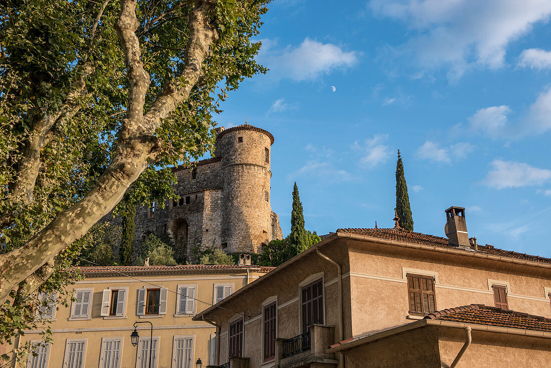 Old Village with view of the castle, Provence-Alpes-Cote d'Azur, Route des Cretes, Vosges, France