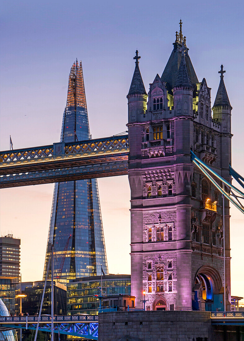UK, England, London, Tower Bridge, Shard, City Hall.