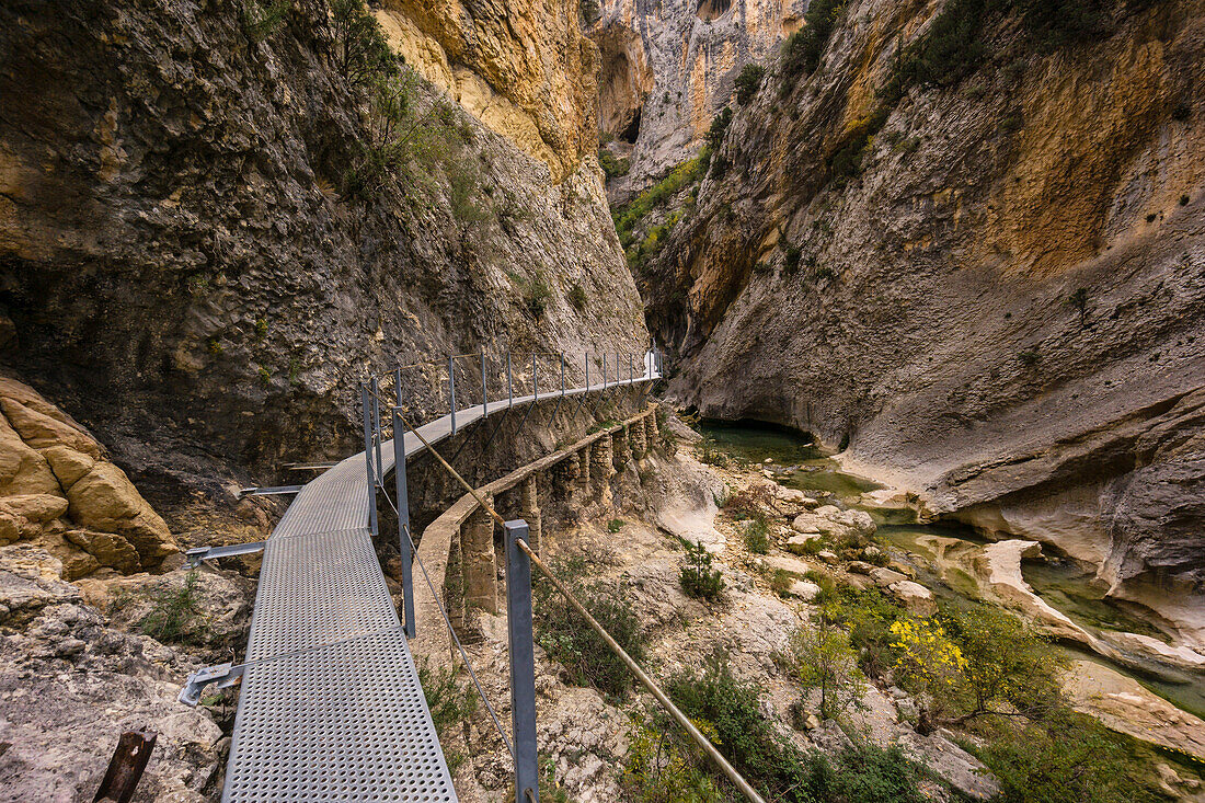 Ruta de las pasarelas (Wanderweg), Gemeinde Alquézar, Monumento Histórico Artístico Nacional, Comarca de Somontano de Barbastro, Provinz Huesca, Aragón, Spanien