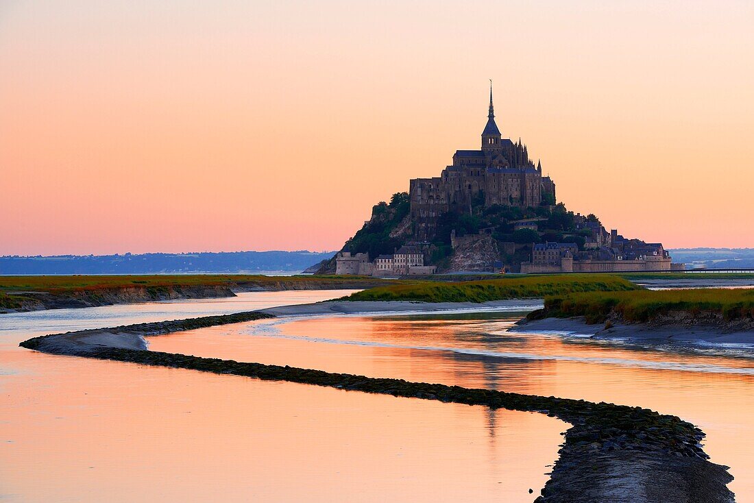 Mont St Michel, Sunset, Mont-Saint-Michel, Benedictine abbey, Pontorson, UNESCO, World Heritage Site, Manche, Normandy, France.