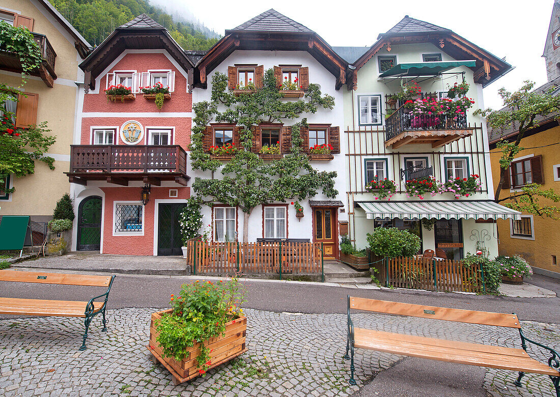 Charming Marktplatz village square in Hallstatt, Salzkammergut, Austria.