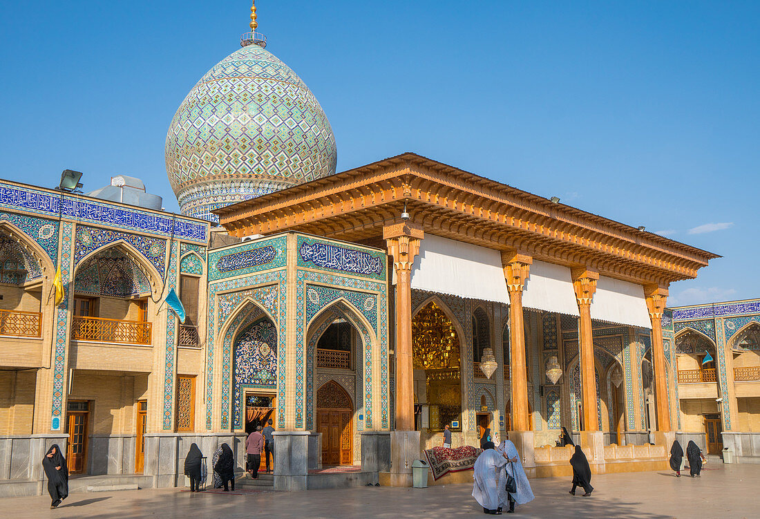 Mausoleum von Sayyed Mir Mohammad, im Komplex von Aramgah-e Shah-e Cheragh (Mausoleum des Königs des Lichts), Shiraz, Iran, Mittlerer Osten
