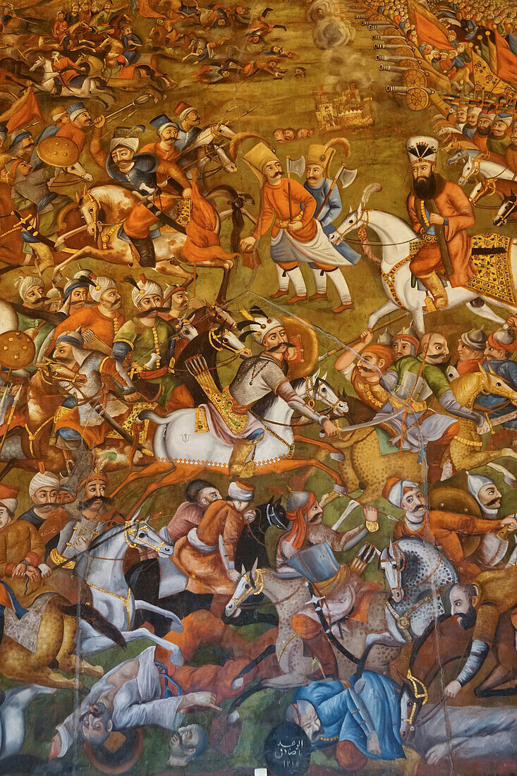 Mural of Battle of Chaldoran 1518 n. Chr., Chehel Sotun (Chehel Sotoun) (40 Säulen) Palast, Isfahan, Iran, Mittlerer Osten