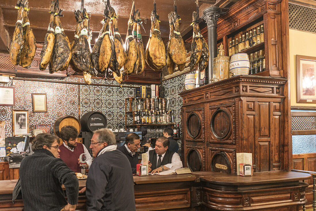 El Rinconcillo älteste Tapas-Bar in Sevilla, spanisches Restaurant, gegründet 1670, Andalusien Spanien