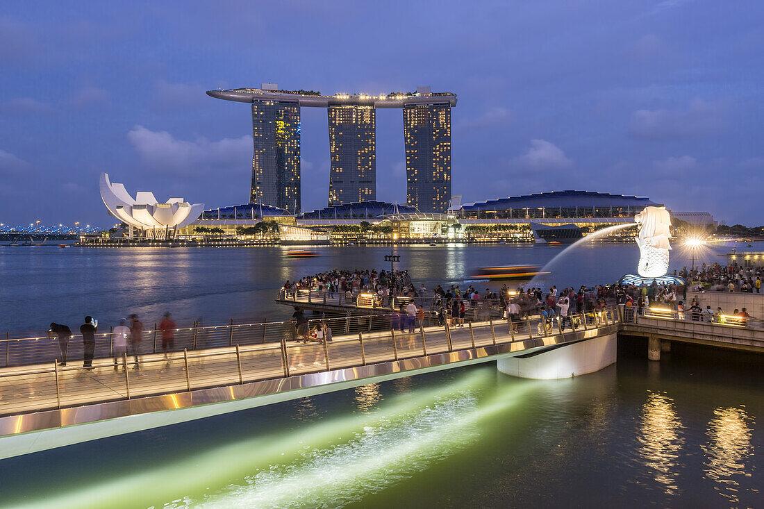 Marina Bay, Merlion, Marina Bay Sands Hotel, Pier, Singapur, Singapur, Südasien