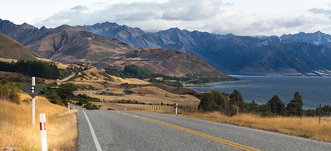 Lake Hawea, Wanaka, Otago, South Island, New Zealand, Oceania