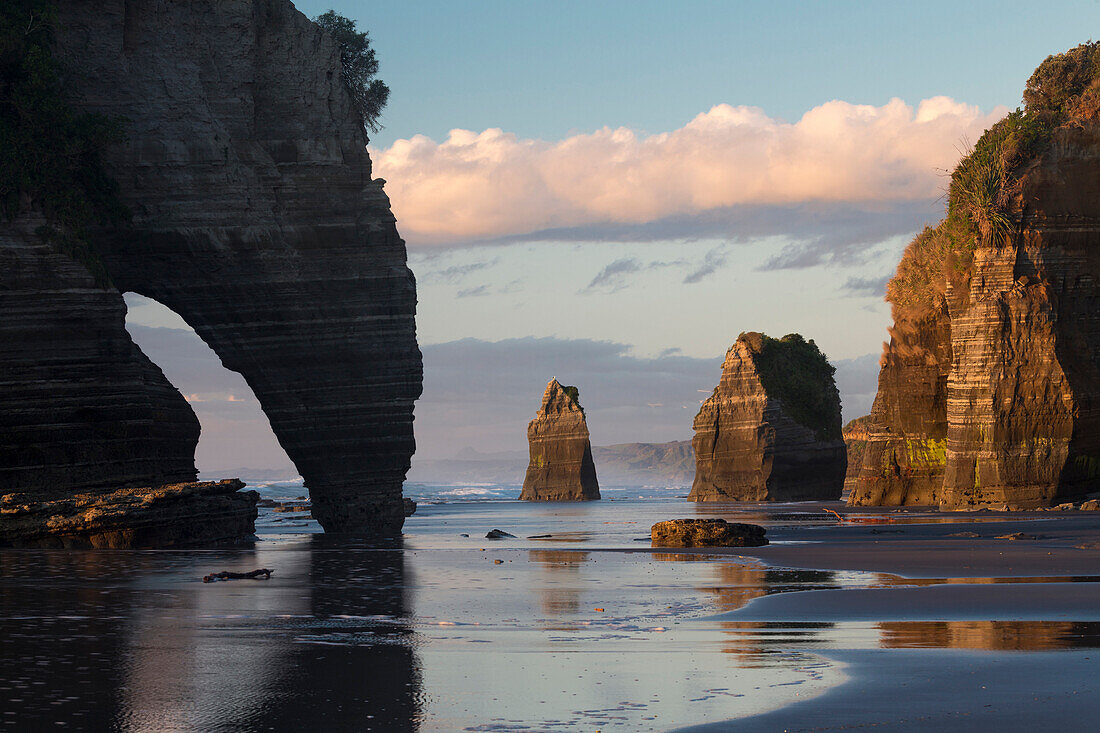 Rock formations, Tongaporutu, Taranaki, North Island, New Zealand, Oceania