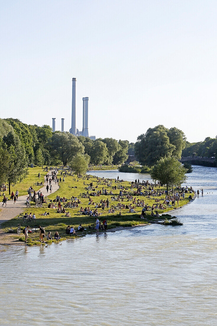 Summers day on the eastern bank of the river Isar, Munich, Upper Bavaria, Bavaria, Germany