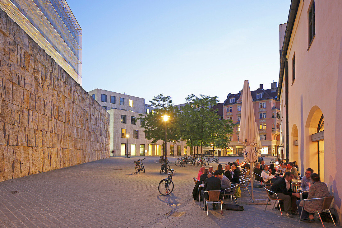 Terrace of Stadtcafe and the Jewish centre, Jakobsplatz, Munich, Upper Bavaria, Bavaria, Germany