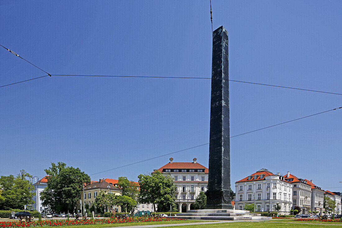 Obelisk und Karolinenplatz, München, Oberbayern, Bayern, Deutschland