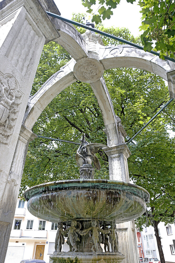 Fountain Reiherbrunnen, Regerplatz, Au, Munich, Upper Bavaria, Bavaria, Germany