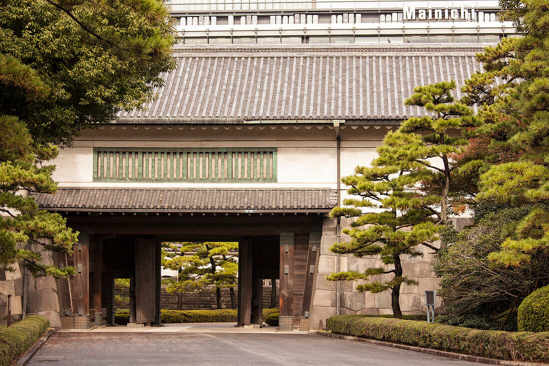 Hirakawamon Gate of Imperial Palace, Chiyoda-ku, Tokyo, Japan