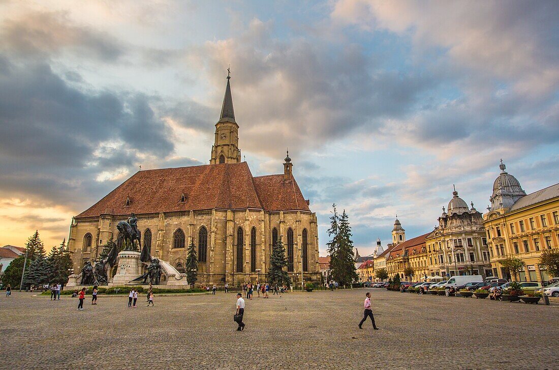 Romania, Transilvania, Cluj Napoca City, Mathia Rex Monument, St. Michael's Church, Unirii Square.