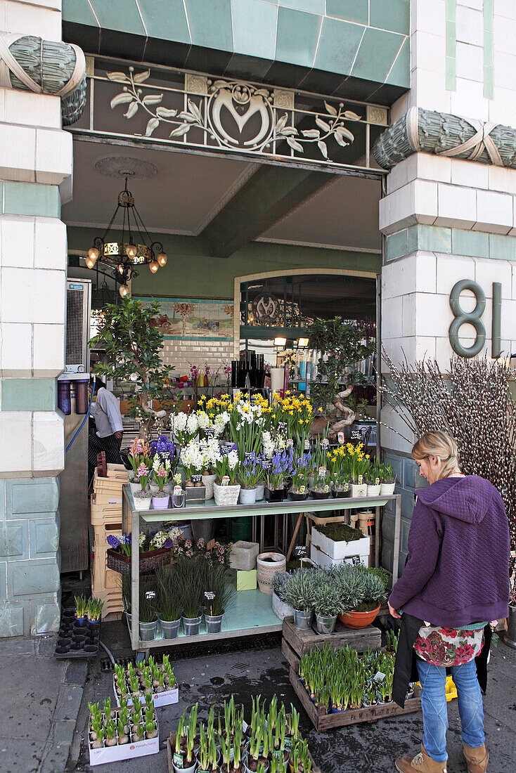 Flower shop in the Michelin Building, Chelsea, London, Great Britain
