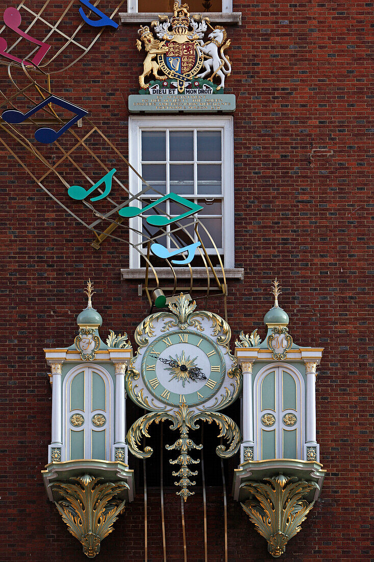 Fassade, Fortnum & Masons, Picadilly Street, St. James's, London, England
