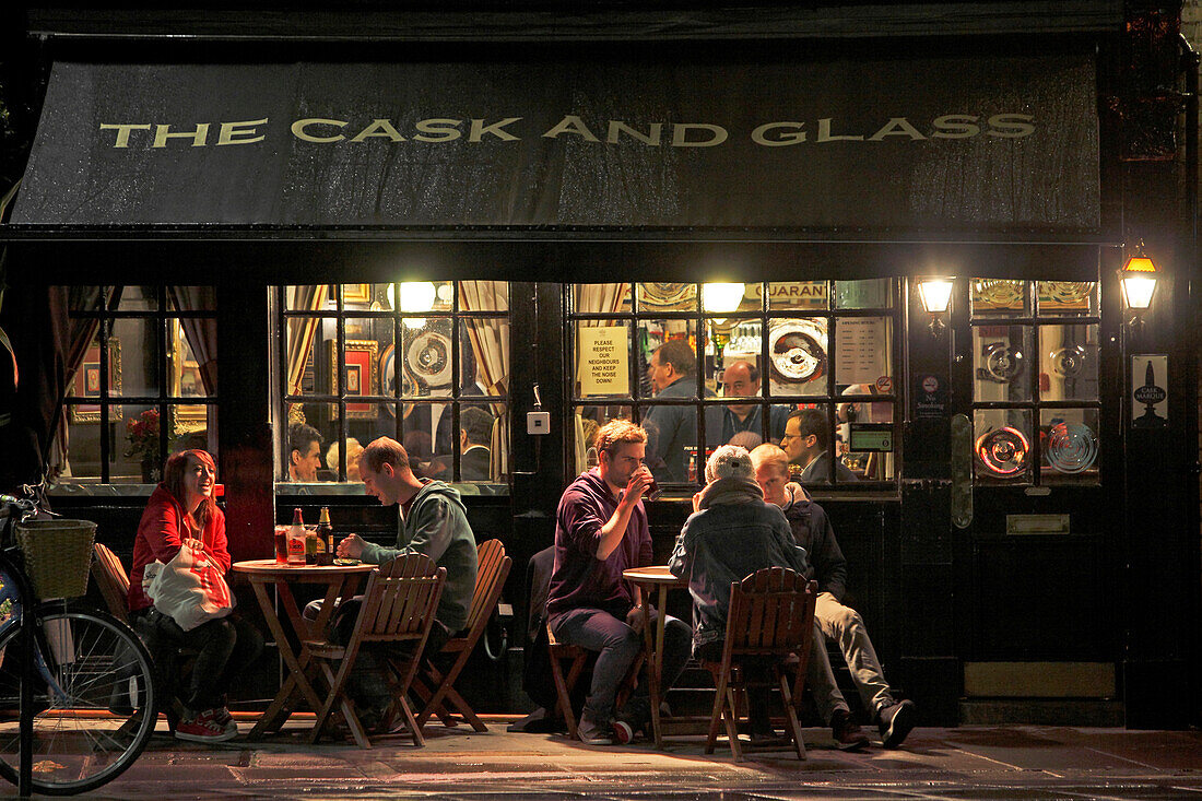 The Cask and Glass Pub, Victoria, City of Westminster, London, England