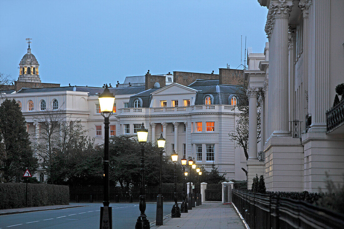 Herrschaftliche Häuser am Outer Circuit, Regent's Park, Marylebone, London, England