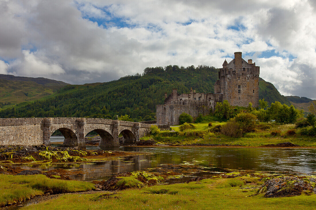 Eilean Donan Castle, Frontansicht, Brücke, Burg, Schloss, Highlands, Schottland