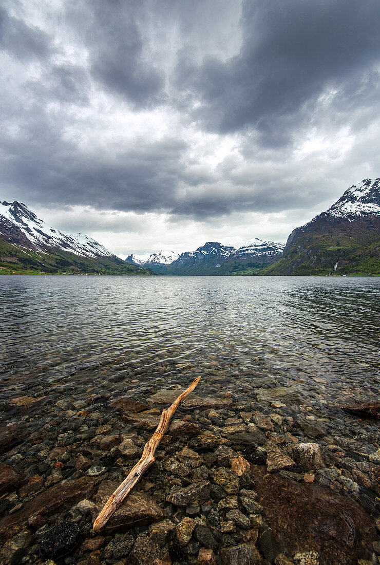 Frühling, See, Berge, Schnee, Hjelle, Fjordane, Norwegen, Europa