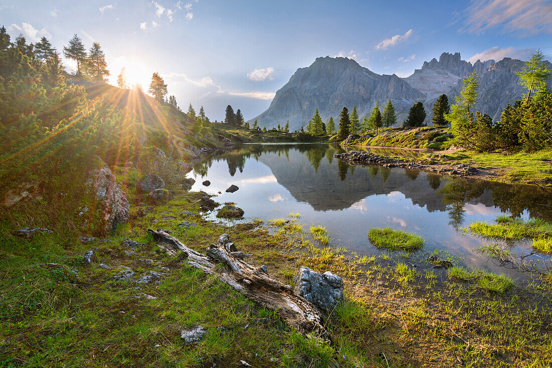Sonnenuntergang, Spiegelung, Bergsee, Lago Limides, Dolomiten, Alpen, Italien, Europa