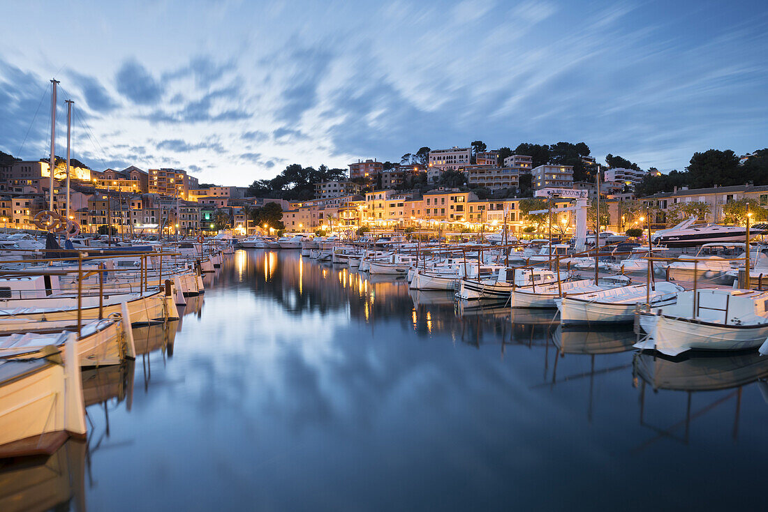 Hafen von Port de Soller, Mallorca, Balearen, Spanien