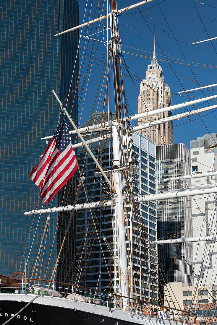 Sailing ship from the South Street Seaport Museum, Manhattan, New York City, New York, USA