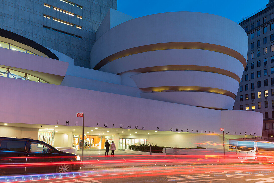 Solomon R. Guggenheim Museum, 5th Avenue, Manhattan, New York City, USA