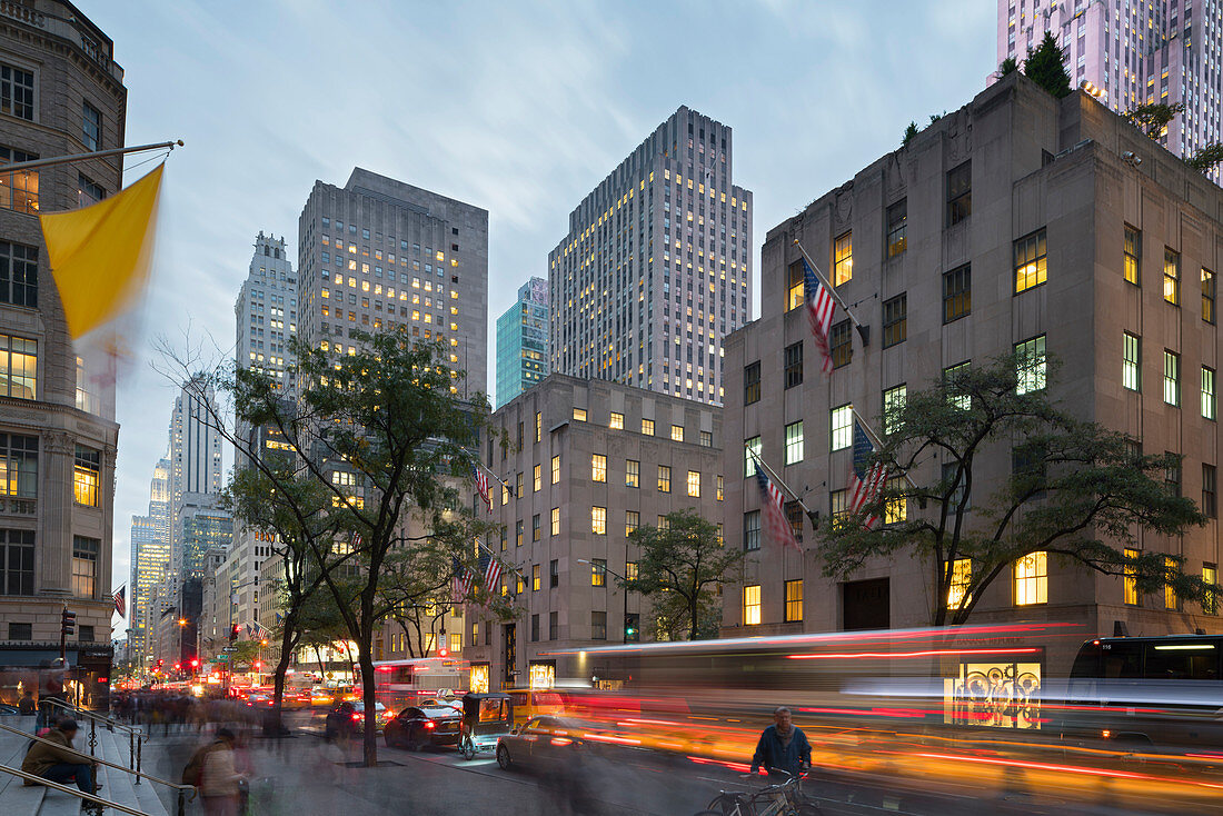 5th Avenue at Rockefeller Center, Manhattan, New York City, New York, USA