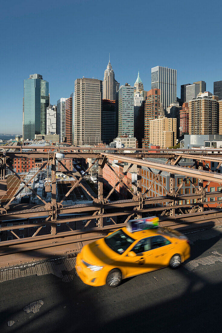 Brooklyn Bridge direction Manhatten, New York City, USA