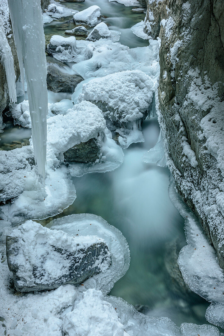 Canyon of Partnachklamm with ice, Wetterstein, Garmisch-Partenkirchen, Upper Bavaria, Bavaria, Germany