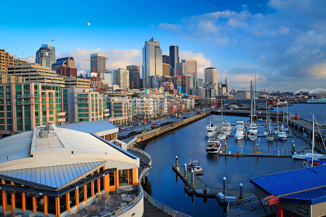 Seattle Skyline von Pier 66.