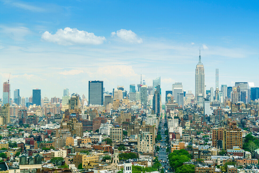 Manhattan skyline with the Empire State Building, New York City, United States of America, North America