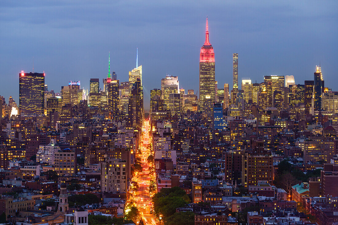 Empire State Building and city skyline, Manhattan, New York City, United States of America, North America