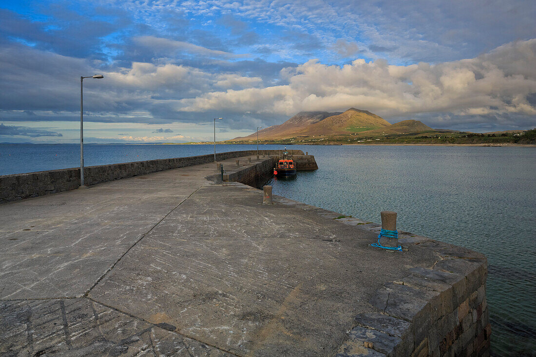 Old Head Pier, County Mayo, Connacht, Republic of Ireland, Europe