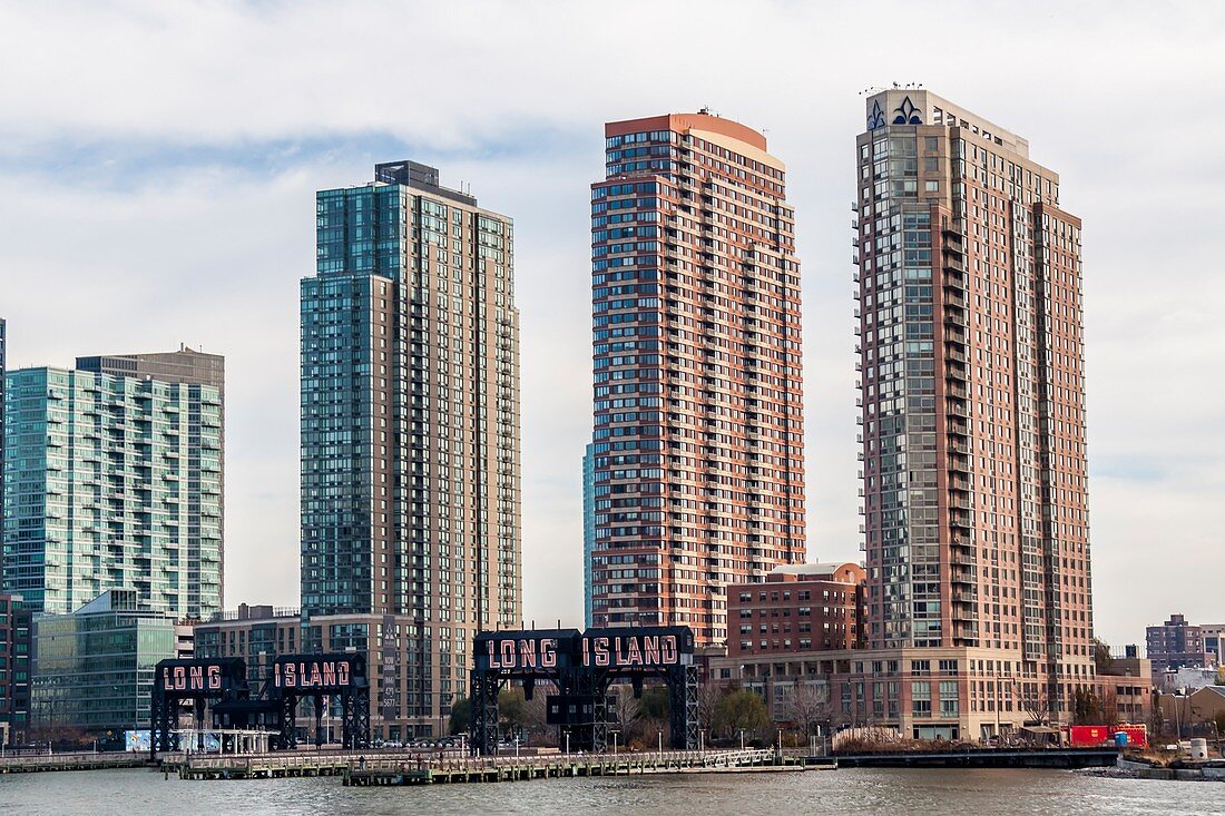 USA, New York, Long Island, Queens, Long Island City on East River