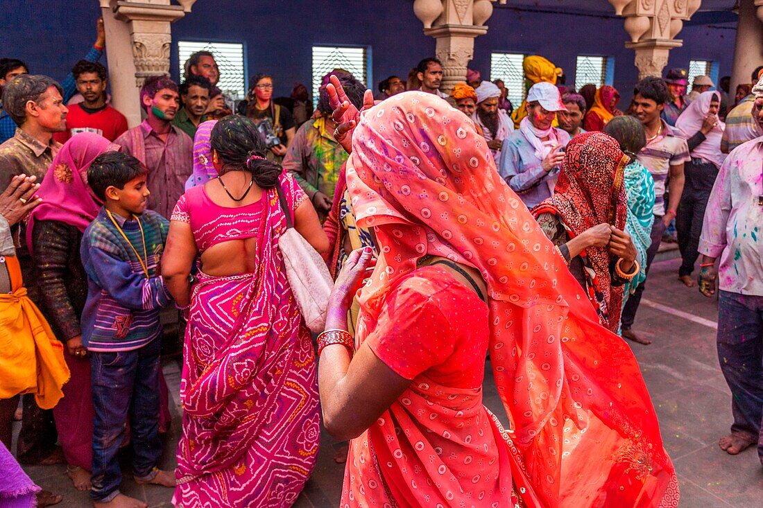 Asia, India, Uttar Pradesh, Nandgaon, Dancing during Holi Festival
