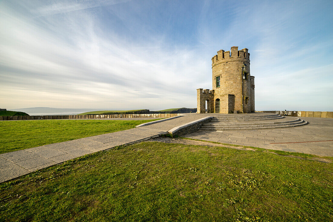 O'Brien's Tower, Cliffs of Moher, Liscannor, Munster, Co, Clare, Ireland, Europe