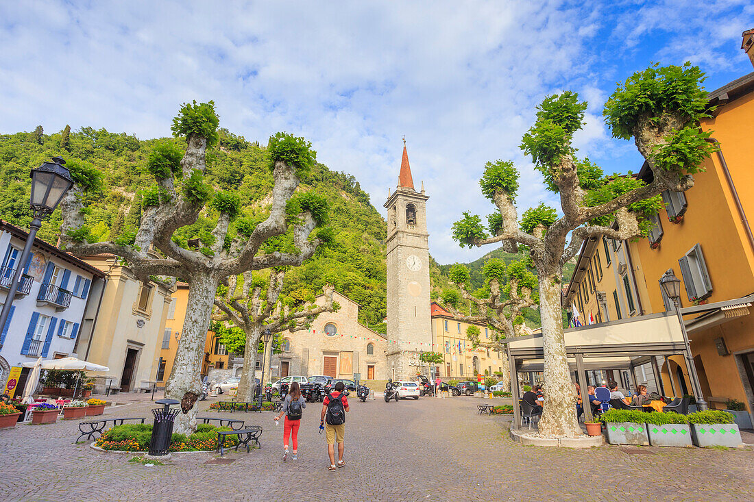 Europe, Italy, Lombardy, Como, Varenna's square