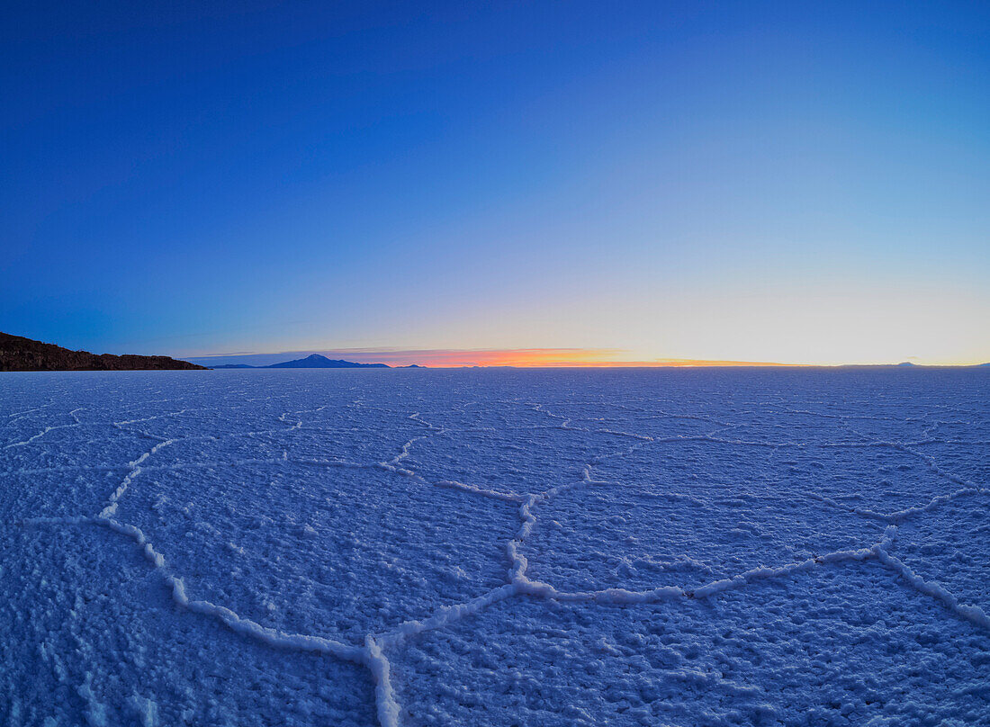 View of the Salar de Uyuni, the largest salt flat in the world, at sunrise, Daniel Campos Province, Potosi Department, Bolivia, South America