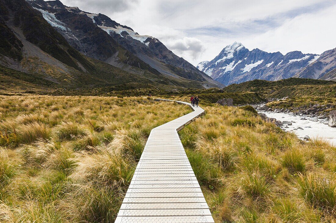 New Zealand, South Island, Canterbury, Aoraki-Mt. Cook National Park, Hooker Valley hike.
