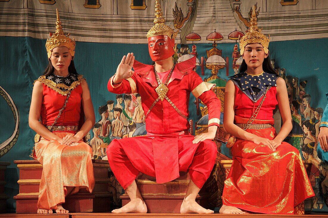 Laos, Luang Prabang, classical dance, dancers,.