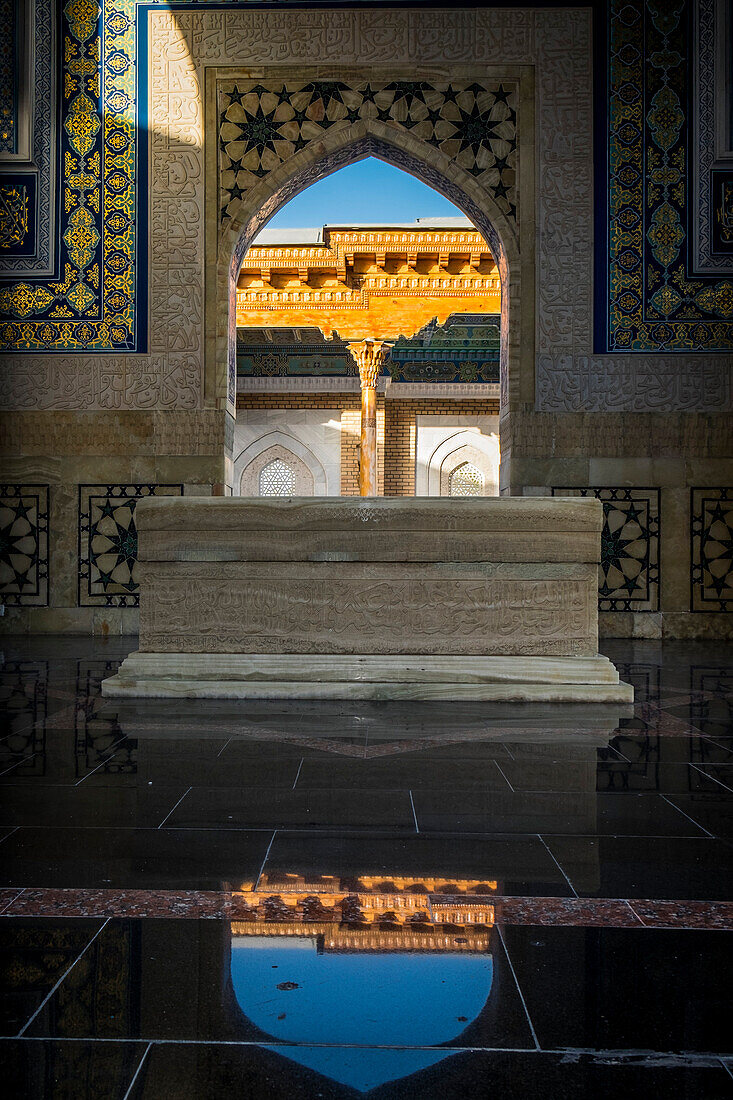 Samarkand, Uzbekistan, Central Asia, Tomb of Imam al-Bukhari in the mausoleum