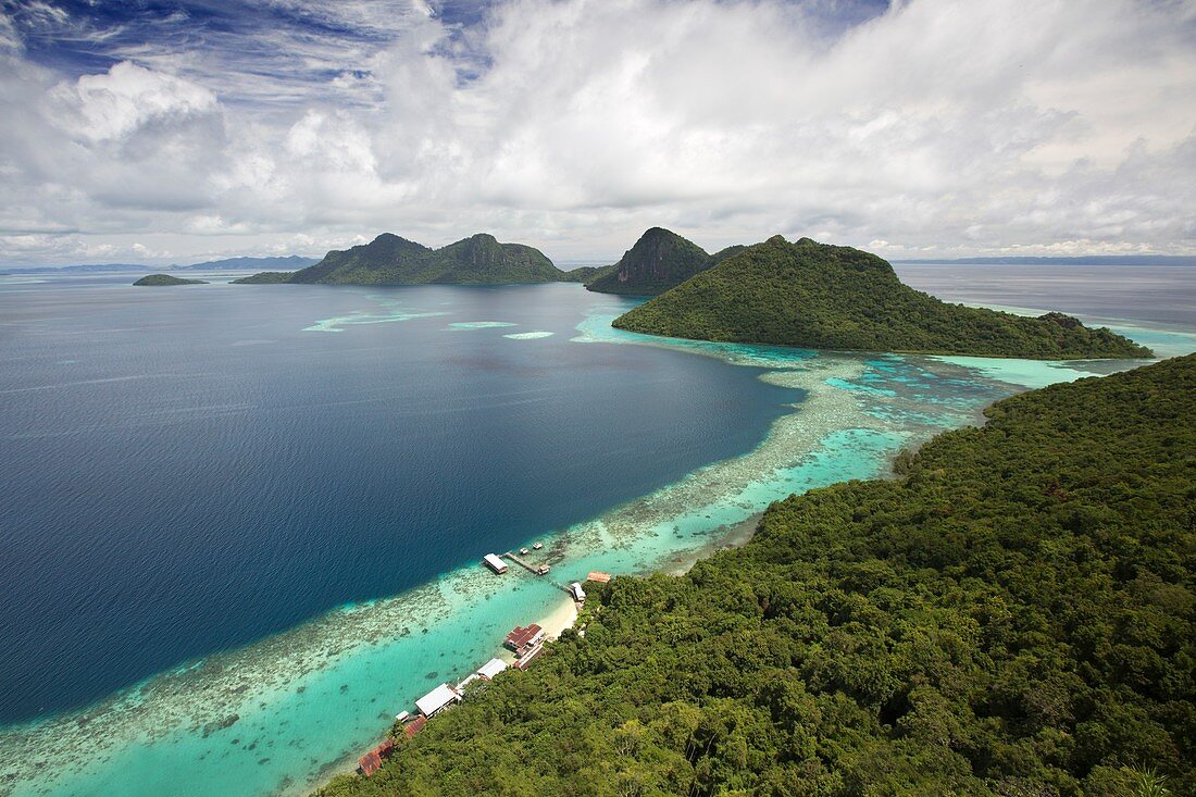 A view from above of the coral barrier, in the east coast of Borneo