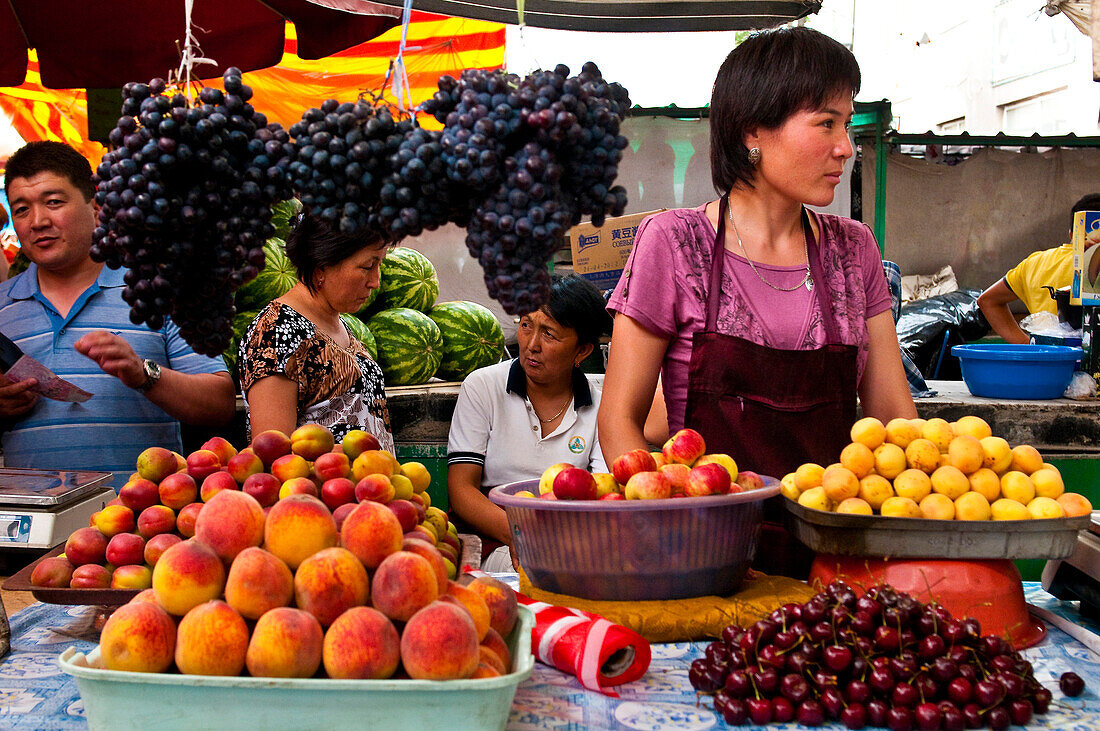 Kyrgyzstan, Chuy province, capital Bishkek, the Och bazar