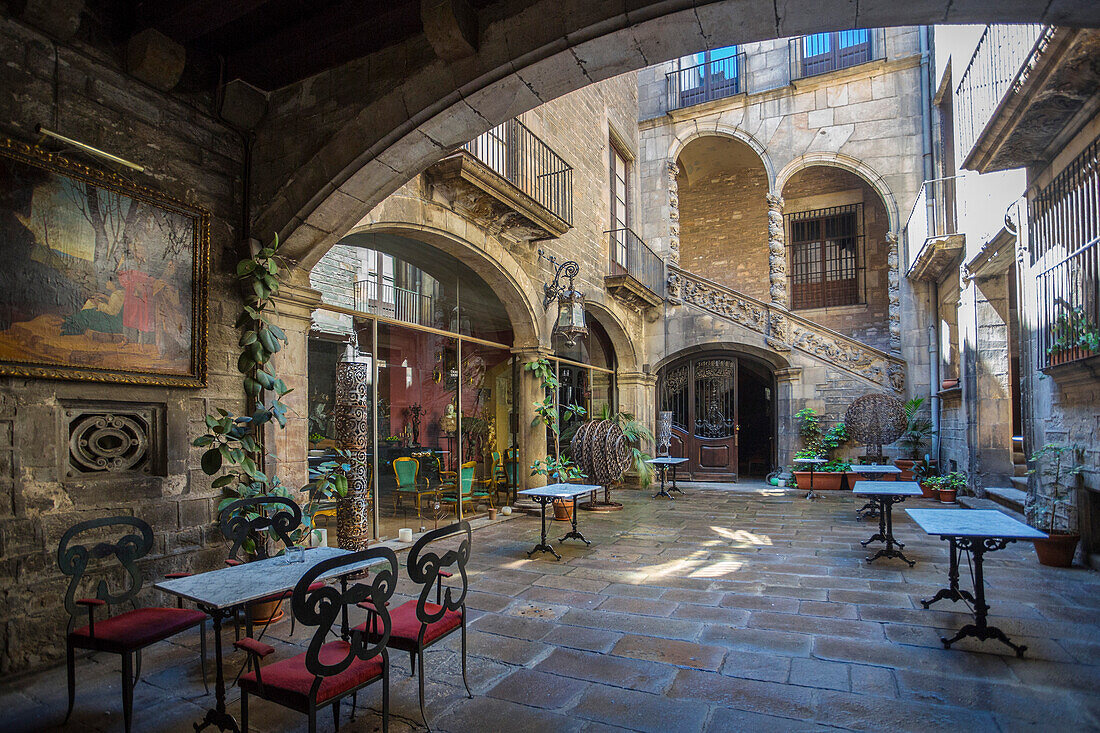 Spain, Catalonia, Barcelona, Medieval House Patio