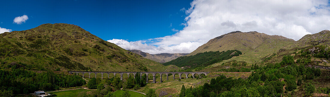 Europe, United Kingdom, Scotland, Glenfinnan Viaduct