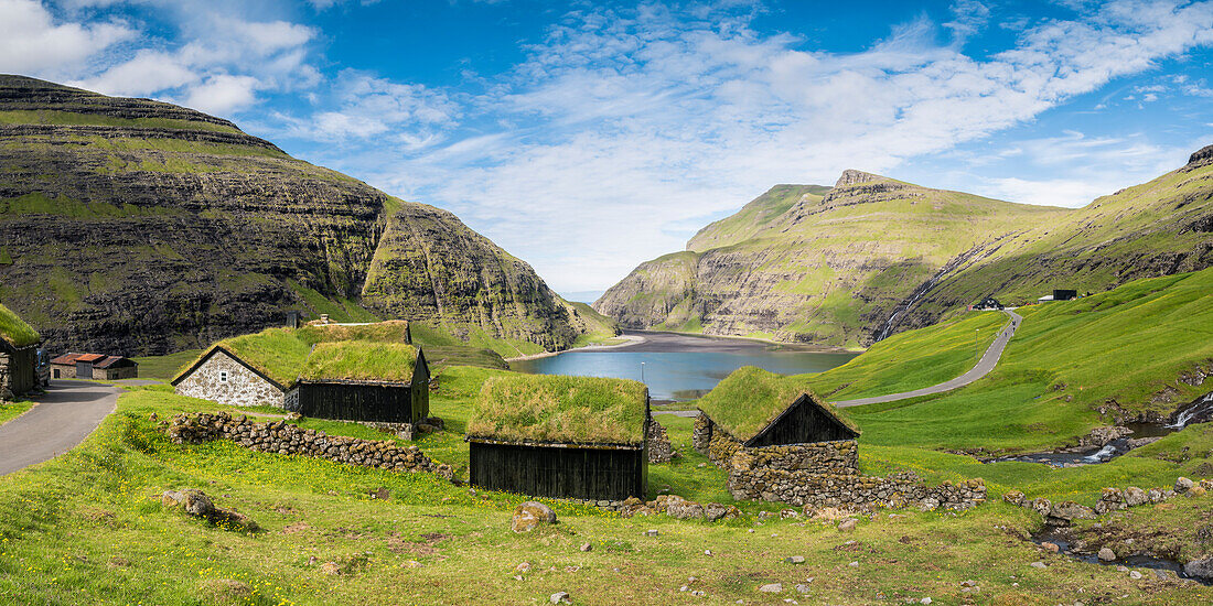 Saksun, Stremnoy island, Faroe Islands, Denmark, Panoramic view of the iconic green roof houses