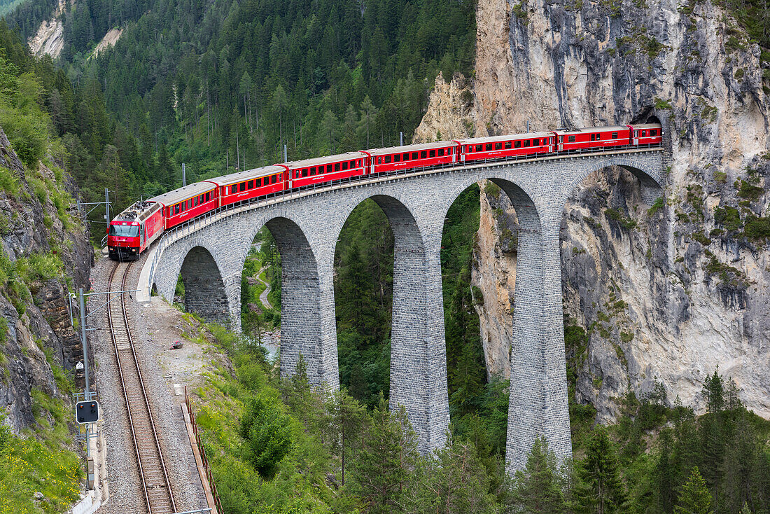 Viaduct Landwasser , Grigioni-Swizterland